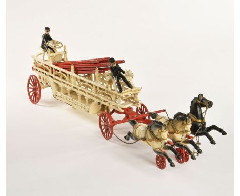 Hubley ?, Cast Iron Feuerwehr Kutsche, USA, 78 cm, min. LM, Hubley ?, Cast Iron Fire Engine Carriage, USA, min. paint d.