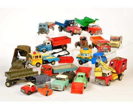 Gama u.a., 15 LKWs + Baufahrzeuge, Germany u.a., Blech, LM, teilw. Mängel, meist stark bespielt, bitte besichtigen, Z 2-4, Ga