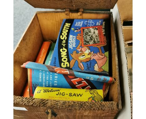 OLD WOODEN BOX FULL OF VINTAGE JIGSAWS