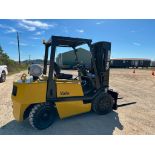 2014 Yale 3 stage 8500lbs lift solid tire forklift