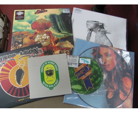 Oasis 'Dig Out Your Soul' L.P (Sealed), Coldplay 'A Rush of Blood To The Head' L.P, Kings of Leon 'Red Morning Light' (10"), 