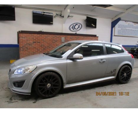Make &amp; Model: Volvo C30 R-Design D2Date of Reg: AJ61 FLCColour: Silvercc: 1560MoT: 14-01-2022Fuel Type: DIESELMileage: 10