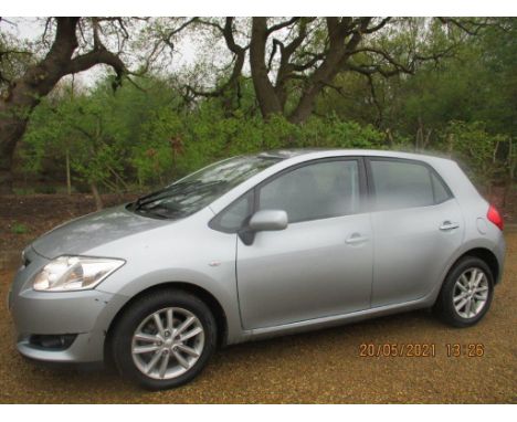 Make &amp; Model: Toyota auris TR ValvematicDate of Reg: CV59 LKOColour: Silvercc: 1598MoT: 29-01-2022Fuel Type: PETROLMileag