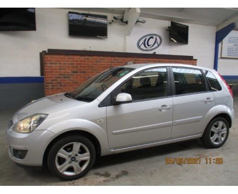 Make &amp; Model: Ford Fiesta Zetec Climate TDCIDate of Reg: YP07 OJEColour: Silvercc: 1399MoT: 09-10-2021Fuel Type: DIESELMi