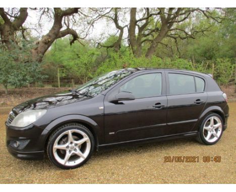 Make &amp; Model: Vauxhall Astra SRI XPDate of Reg: DV57 WOCColour: Blackcc: 1796MoT: 02-10-2021Fuel Type: PETROLMileage: 96k