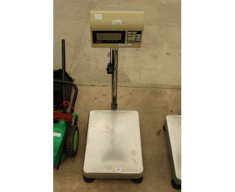 AN ELECTRIC AVERY BERKEL PLATFORM SCALE