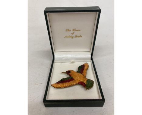 A VINTAGE ENAMELLED HUMMINGBIRD BROOCH