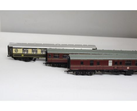 THREE OO GAUGE CARRIAGES TO INCLUDE TWO BACHMANN AND ONE HORNBY