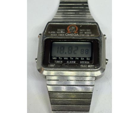 A VINTAGE OMEGA MEMOMASTER ALRM WATCH SEEN WORKING BUT NO WARRANTY GIVEN