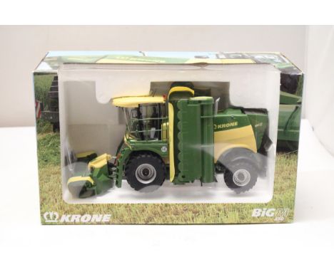 A KRONE BIG M 450 SERIES TRACTOR, SCALE 1:32 - AS NEW IN BOX