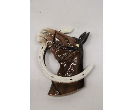 A VINTAGE BESWICK HORSE HEAD AND SHOE WALL MOUNTED PLAQUE FIGURE