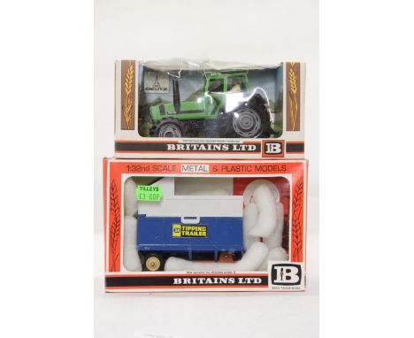 A VINTAGE BRITAINS DEUTZ DX110 TRACTOR, CATALOGUE NO. 9526 PLUS A HIGH SIDED TIPPER CART, CATALOGUE NO. 9566