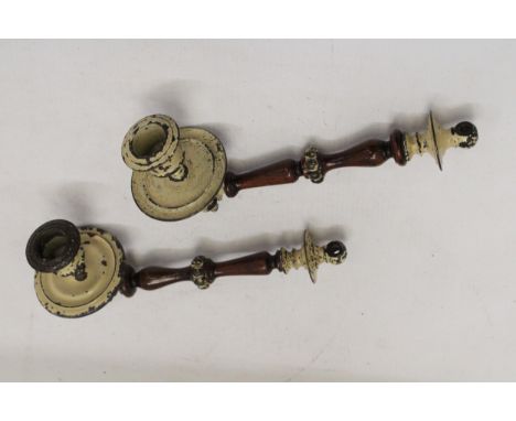 A PAIR OF VINTAGE BRASS AND WOOD WALL CANDLE HOLDER SCONCES
