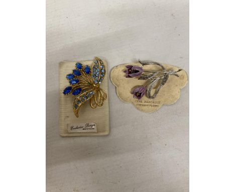 TWO VINTAGE FLORAL BROOCHES