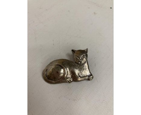 A VINTAGE SILVER 925 CAT BROOCH