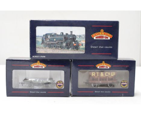 THREE BACHMANN OO GAUGE TRAIN MODELS TO INCLUDE, IVATT TANK 41243 BR LINED BLACK E/CREST, A 1 PLANK WAGON LMS GREY AND A 24 T