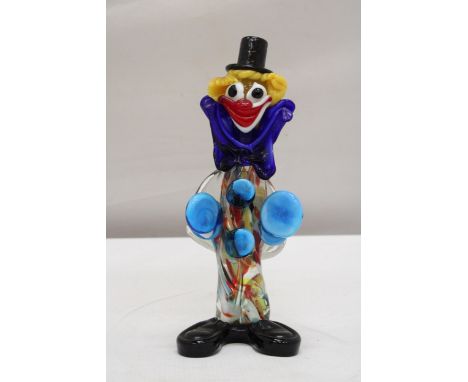 A VINTAGE MURANO STYLE CLOWN