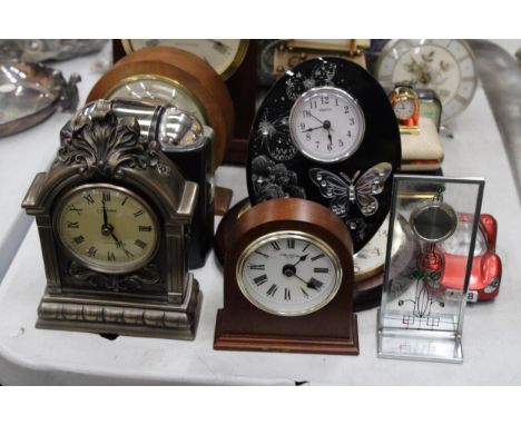 A COLLECTION OF VINTAGE CLOCKS (16 IN TOTAL)