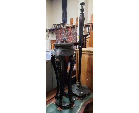 TORCHERE IN ORIENTAL STYLE WITH STANDARD LAMP
