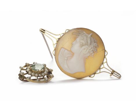 EARLY TWENTIETH CENTURY CAMEO BROOCHthe round cameo carved to depict a female in profile, 31mm across, on a bar marked for ni