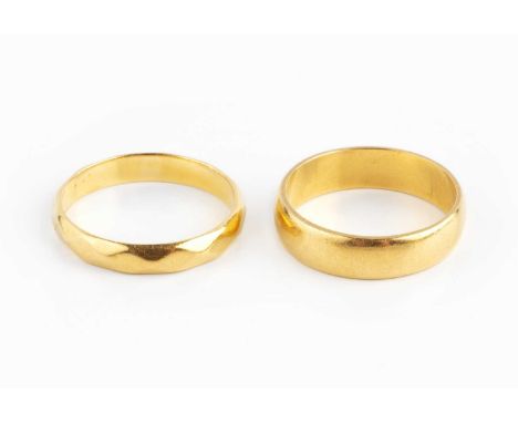 Two 22ct gold wedding bands, ring sizes N and O respectively (2)Combined gross weight only approx. 8.3gm.