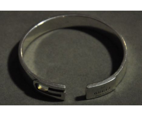 A Gucci 925 silver bangle
