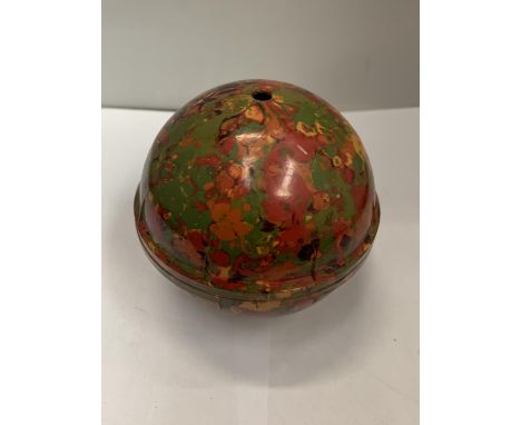 A VINTAGE MULTI COLOURED BAKELITE WOOL BALL 