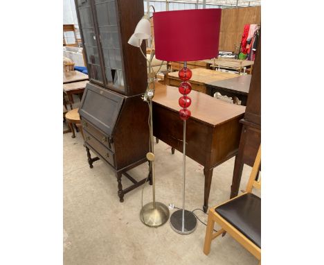 A MODERN 1970'S STYLE STANDARD LAMP COMPLETE WITH SHADE AND ONE OTHER LAMP 
