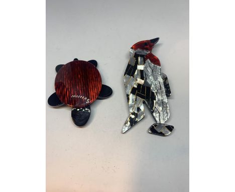 TWO ART DECO STYLE BROOCHES IN THE DESIGN OF A PENGUIN AND A TURTLE 