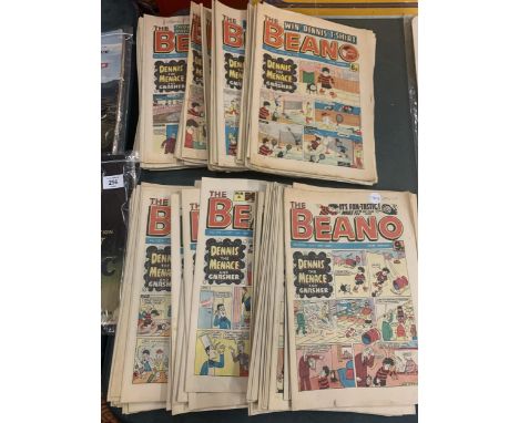 A COLLECTION OF VINTAGE BEANO COMICS 