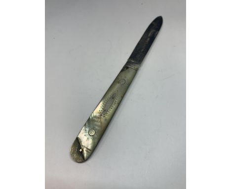 A VINTAGE HALLMARKED SILVER FRUIT KNIFE WITH MOTHER OF PEARL HANDLE (A/F) 