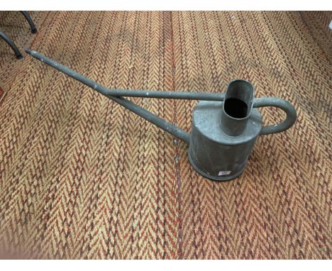 A VINTAGE GALVANISED WATERING CAN 