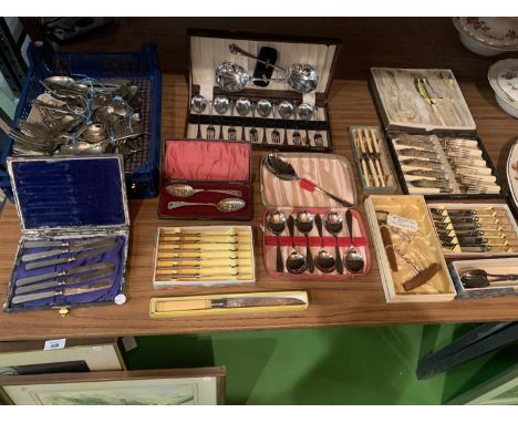 A LARGE QUANTITY OF FLATWARE TO INCLUDE SILVER PLATE SOME BOXED 