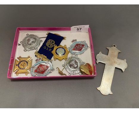 A COLLECTION OF VARIOUS VINTAGE R.A.O.B MEDALS AND CROSS 