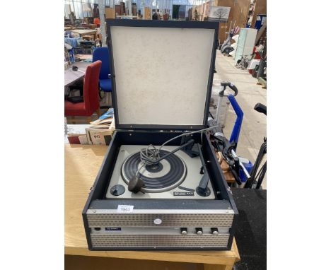 A PHILIPS BSR RECORD PLAYER IN CARRY CASE WITH SPEAKER 