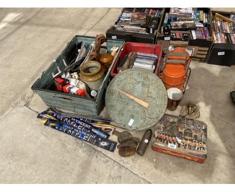 AN ASSORTMENT OF VINTAGE ITEMS TO INCLUDE A CLOCK, AN ORIENT EXPRESS PLAQUE AND AN EARTHENWARE VESSEL ETC 