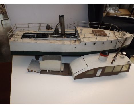 A well made pre war kit built live steam powered launch. The hull of heavy guage tin with brass fittings, alluminium cabin an
