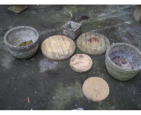 THREE CONCRETE GARDEN PLANTER POTS WITH 4 STEPPING STONES