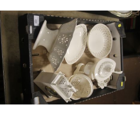A QUANTITY OF ROYAL CREAM WARE TO INCLUDE A CLOCK, LIDDED POTS ETC (TRAYS NOT INCLUDED)