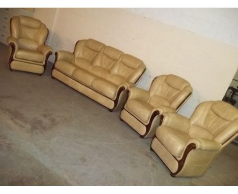 ITALIAN STYLE LEATHER 4 PIECE SUITE, A 3 SEATER SOFA AND 3 CHAIRS