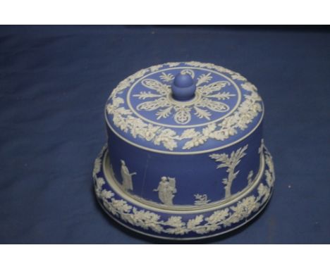 A WEDGEWOOD JASPERWARE CAKE DISH A/F