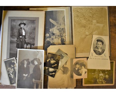 Photo's early black and white portrait photo's 1900's good condition for age (13) various sizes