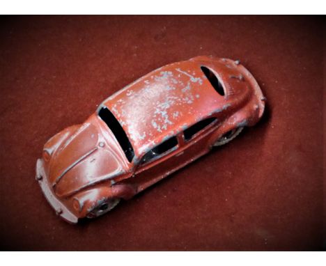 Dinky'-Volkswagen 1200cc Beetle model 181-1/43 scale red 1956-1965-play worn no box