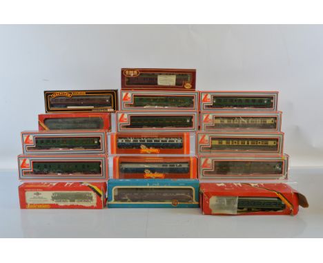 Seventeen OO gauge coaches, including Lima, Mainline and Hornby examples, all boxed (17)