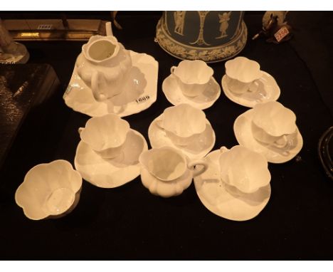 Shelley part tea set reg no 272101