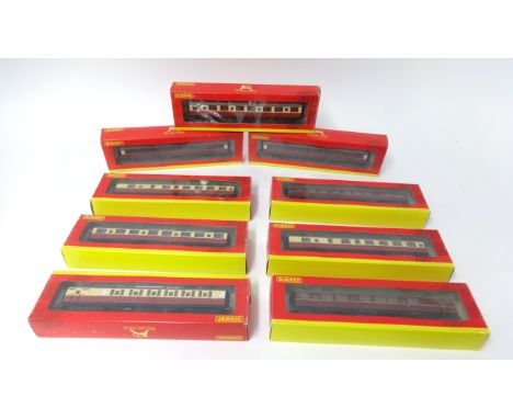 Hornby, 00 gauge R4179 Corridor First Class coach and other coaches and buffet cars, boxed (15).