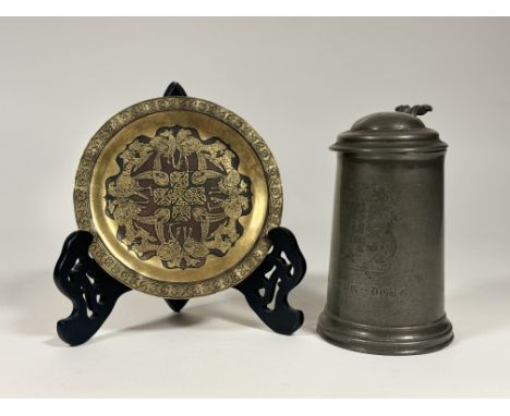 A Rowell Oxford James Dixon &amp; Sons pewter lidded tankard with shield and moto - In Te Domine Speravi to centre (h- 20cm) 