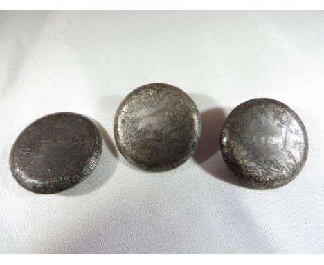 3x Hammond Turner & Sons hunting / sporting buttons. Mid 19th Century.