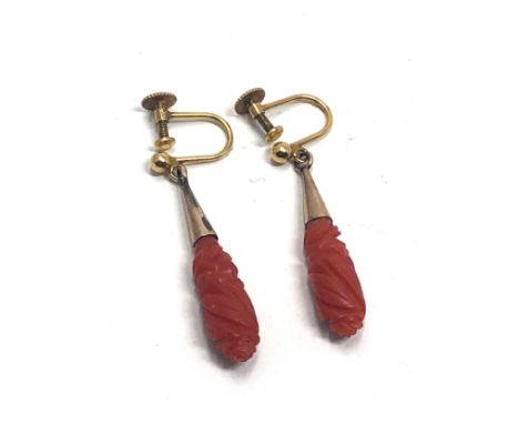 Fine antique carved coral drop earrings measure approx  4.2cm