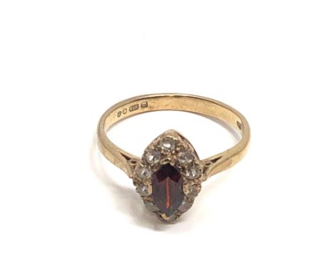 9ct gold vintage garnet and synthetic spinel ring (2.1g)